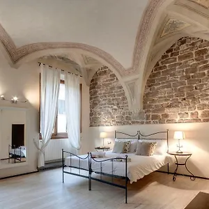  Apartment Calzaiuoli By Mamo
